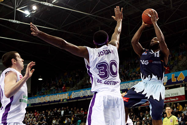 下汗马功劳 下汗马功劳